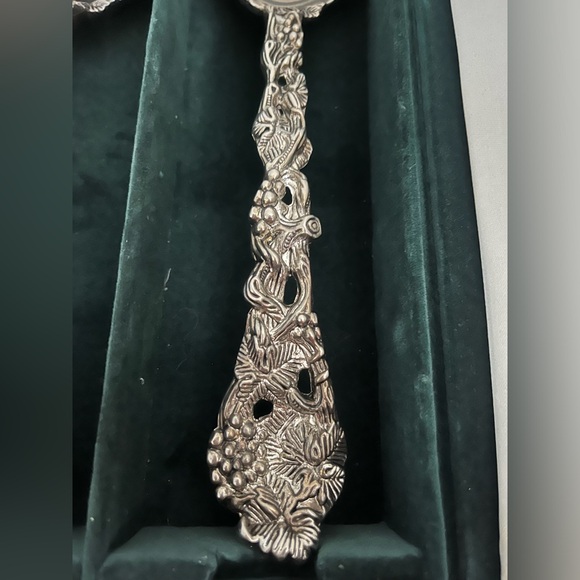 Beautiful Silver Treasures By Godinger Serving Set in Original Box - Picture 4 of 7